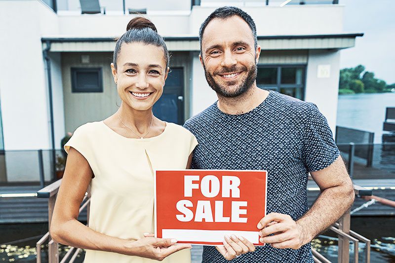 Couple selling house in Miami.
